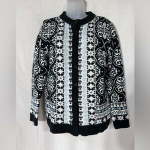 National Black/White  and blue Patterned women’s Sweater Size M